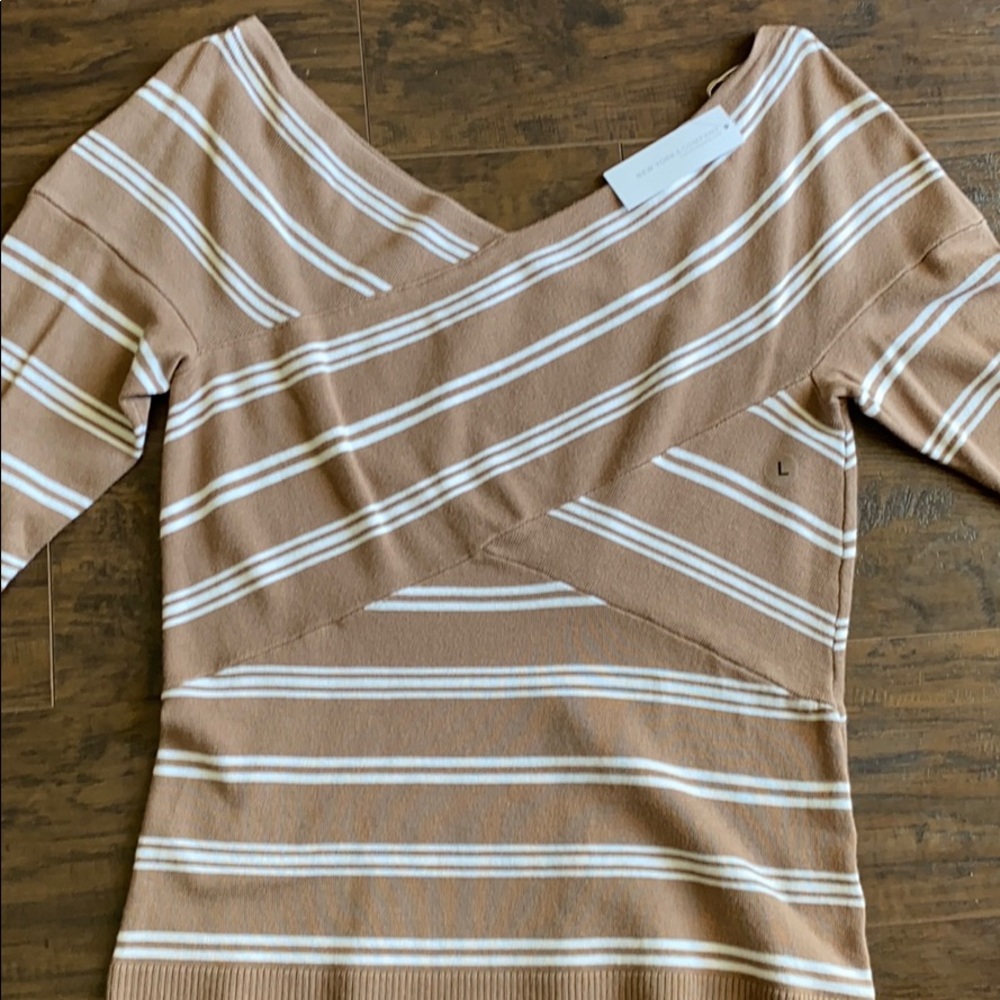 NWT quarter sleeve sweater